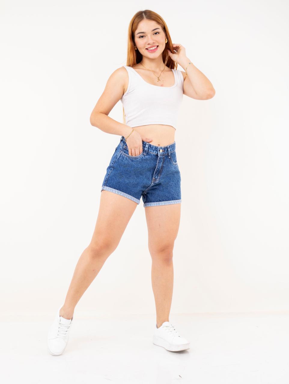 SHORT MOM MIA CHAVEZ